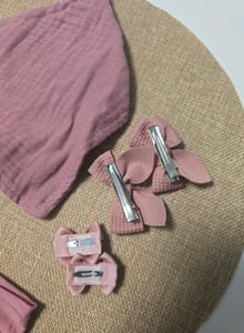 Mädchen Set Haarschmuck in Altrosa: Stirnband, Haarschleifen und Halstuch – Einheitsgröße – Bild 3 von 3