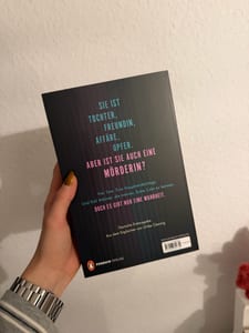 Sie war es. Sie war es nicht – Thriller, Buch – Bild 2 von 5