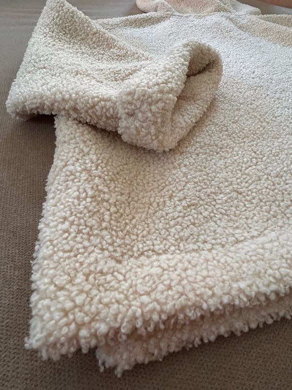 Damen Schöner Teddy Hoodie in Beige – Größe 36 – Bild 5 von 12