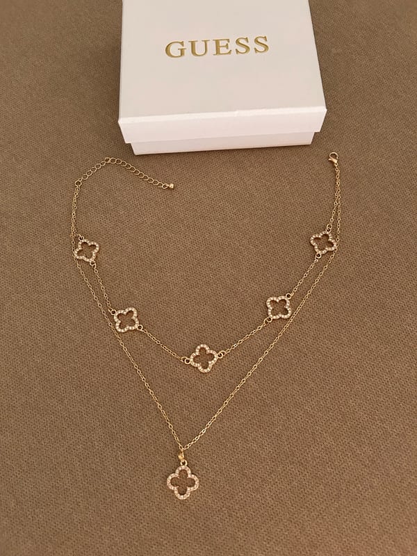 Damen Halskette Kleeblattcharms funkelnd schön – Gold – Bild 7 von 10