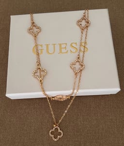 Damen Halskette Kleeblattcharms funkelnd schön – Gold – Bild 4 von 10