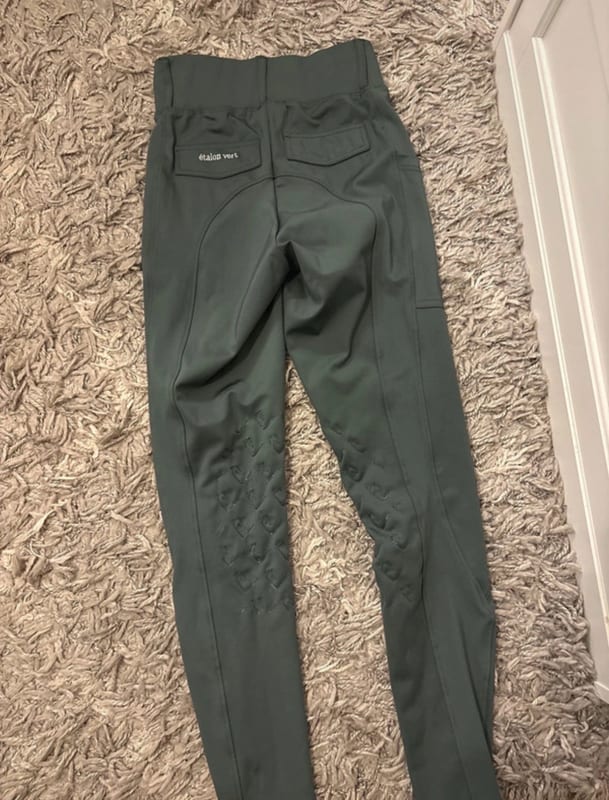 Damen Reithose in Dunkelgrün mit Kniebesatz – Größe XS