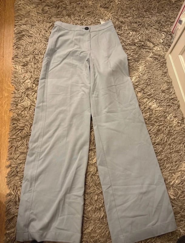 Damen Weite Stoffhose mit hohem Bund in Hellblau – Größe S