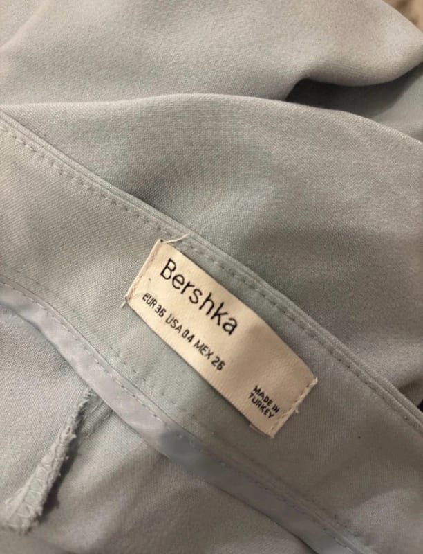 Damen Weite Stoffhose mit hohem Bund in Hellblau – Größe S – Bild 3 von 4