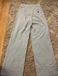 Damen Weite Stoffhose mit hohem Bund in Hellblau – Größe S – Bild 2 von 4