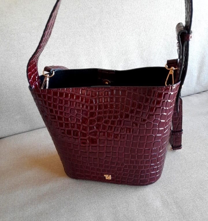 Damen Tolle Handtasche Kroko Design Neu – Dunkellila – Bild 9 von 9