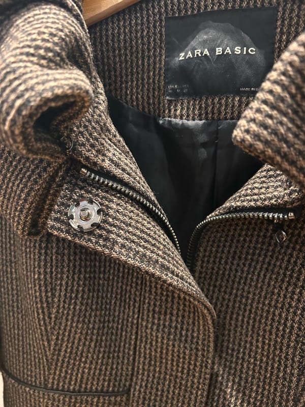Damen Tolle Kurzjacke Neu von Zara Dunkelbraun – Größe S – Bild 5 von 11