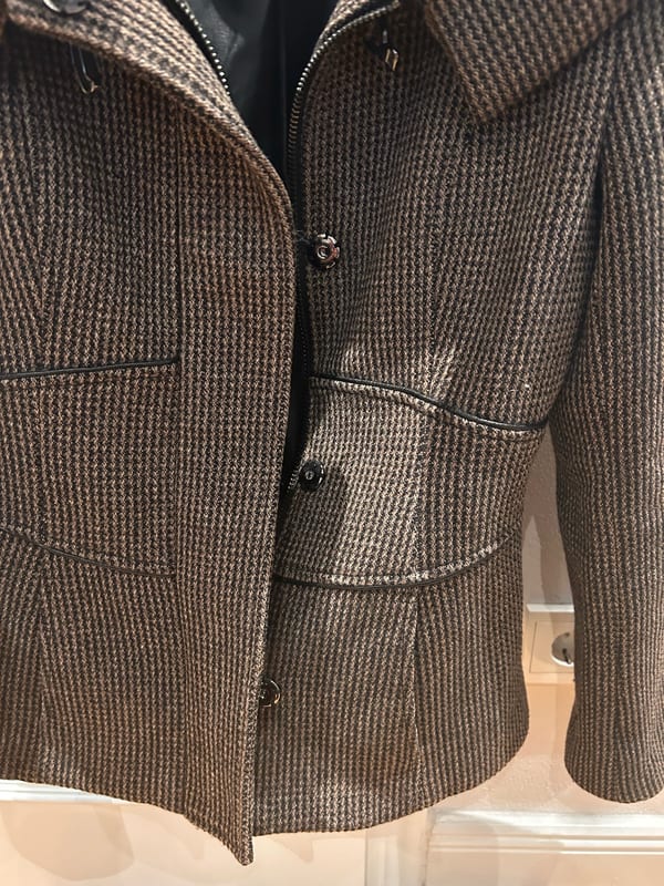 Damen Tolle Kurzjacke Neu von Zara Dunkelbraun – Größe S – Bild 7 von 11