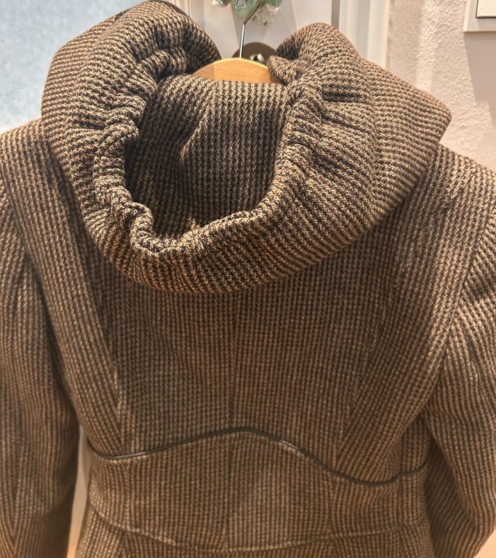 Damen Tolle Kurzjacke Neu von Zara Dunkelbraun – Größe S – Bild 9 von 11