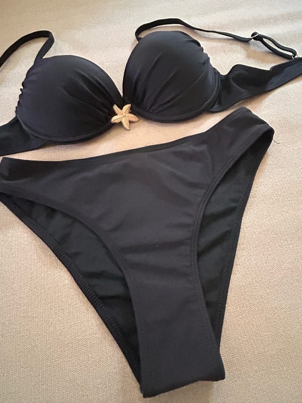 Damen Bikini schwarz mit goldenem Seestern – Größe S – Bild 8 von 11
