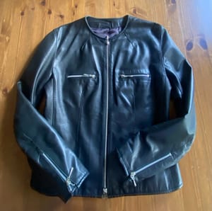 Damen Top Lederjacke, hochwertig, britisches Label – Größe S – Schwarz – Bild 4 von 9