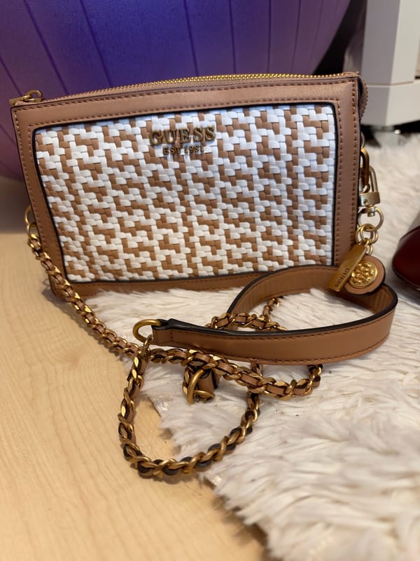 Guess Damen Tasche – Braun/Weiß