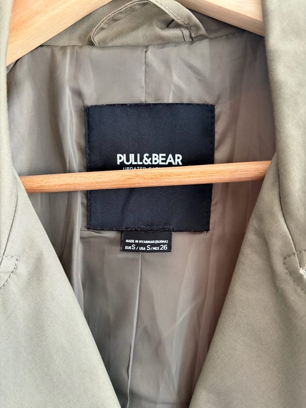 Damen Pull & Bear Trenchcoat in der Größe S in der Farbe Khaki Neu – Grün – Bild 4 von 5