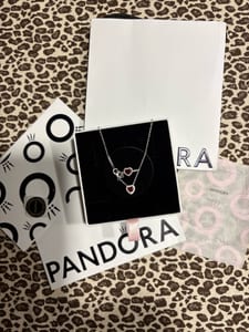 Pandora Damen Set Rotes Herz Kette und Ring – Silber/Rot