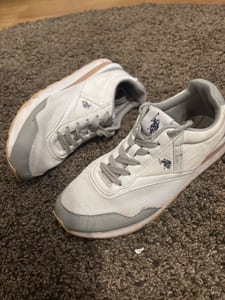Damen Weiße Sneaker mit grauen Akzenten – Schnürschuh – Größe 39 – Bild 3 von 4