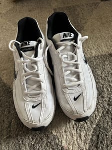 Herren Sneaker Weiß/Schwarz – Laufschuh mit Logo – Größe 44 – Bild 2 von 5