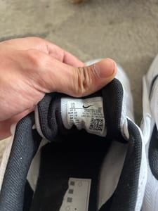 Herren Sneaker Weiß/Schwarz – Laufschuh mit Logo – Größe 44 – Bild 4 von 5