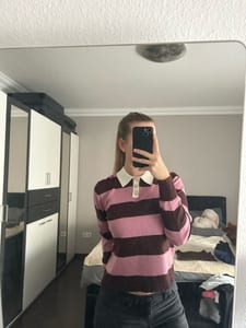 Damen Gestreifter Poloshirt-Pullover mit weißem Kragen – Größe XS – Rosa/Braun