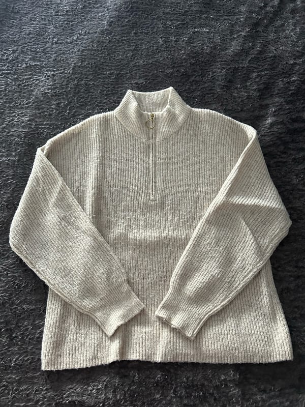 Damen Strickpullover mit Halbreißverschluss, Beige – Größe S – Bild 2 von 3