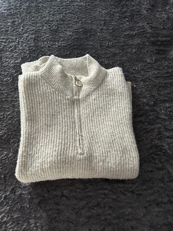 Damen Strickpullover mit Halbreißverschluss, Beige – Größe S – Bild 3 von 3