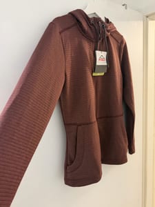 Damen Kapuzenjacke mit Reißverschluss, gerippte Struktur – Größe 38 – Rot/Braun