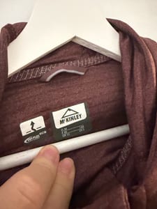 Damen Kapuzenjacke mit Reißverschluss, gerippte Struktur – Größe 38 – Rot/Braun – Bild 6 von 6