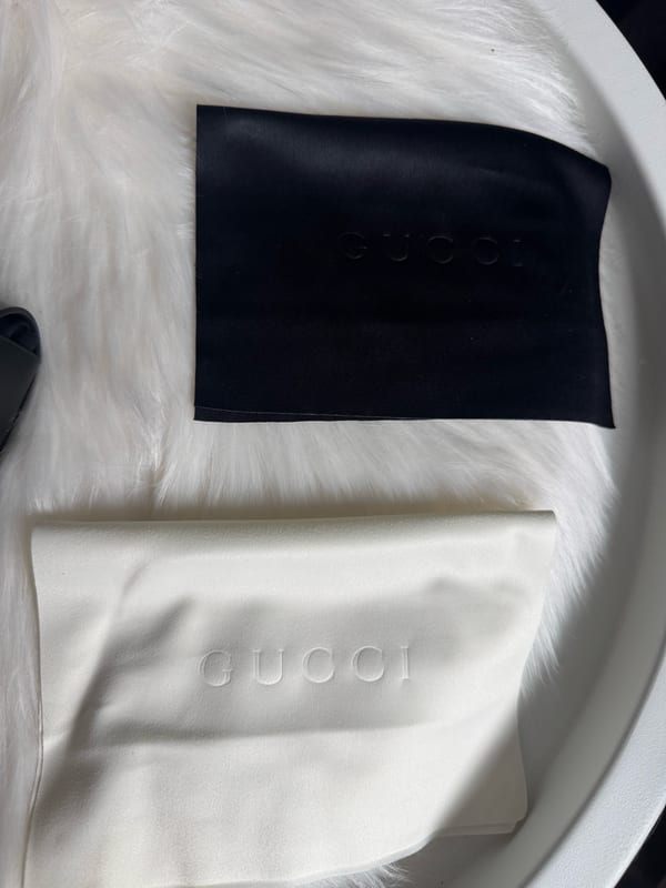 Gucci Brillenetui Set | Edel | Bordeaux & Schwarz | Geschenk – Bild 6 von 6