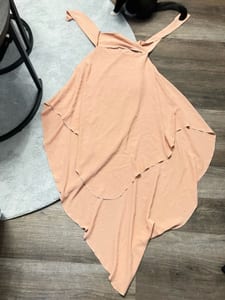 Damen abaya in lachsfarbe mit passenden khimar dazu – Einheitsgröße – Lachsfarben