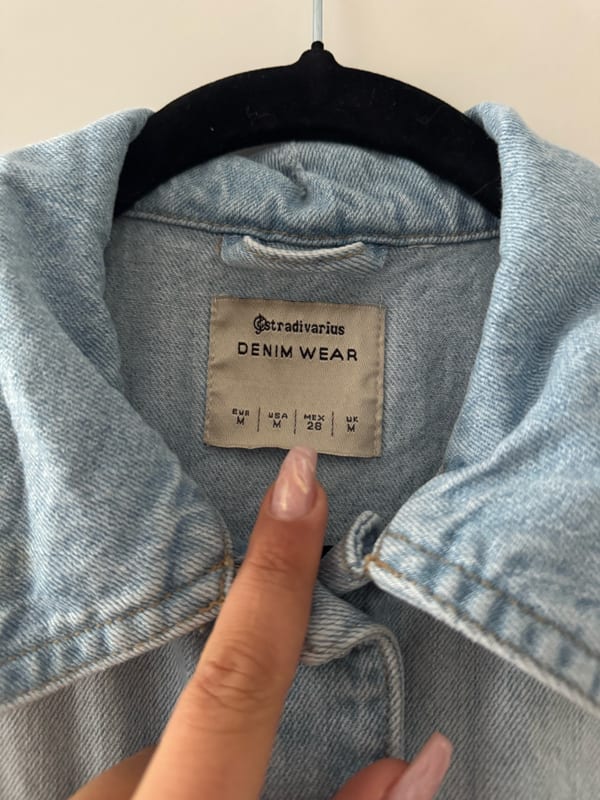 Helle Jeansjacke Damen M | Oversized Denim Jacke | Used Look | Übergangsjacke – Größe M/L – Blau – Bild 6 von 8