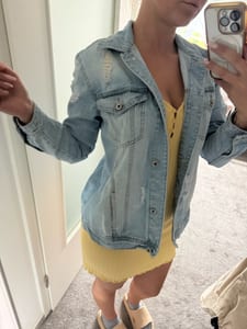 Helle Jeansjacke Damen M | Oversized Denim Jacke | Used Look | Übergangsjacke – Größe M/L – Blau – Bild 2 von 8