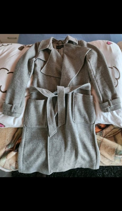 Grauer Wickelmantel mit Gürtel – Damen Mantel Gr. M Review – Bild 5 von 6