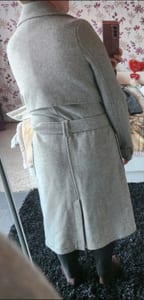 Grauer Wickelmantel mit Gürtel – Damen Mantel Gr. M Review – Bild 4 von 6