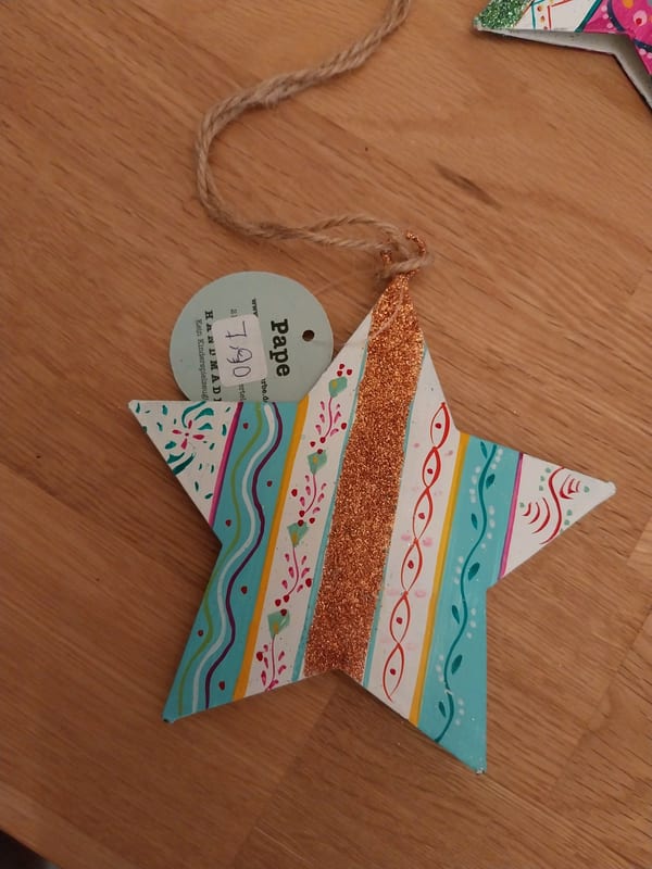 Handbemalte Holzsterne Weihnachtsdeko, 5 Stück – Bild 2 von 5